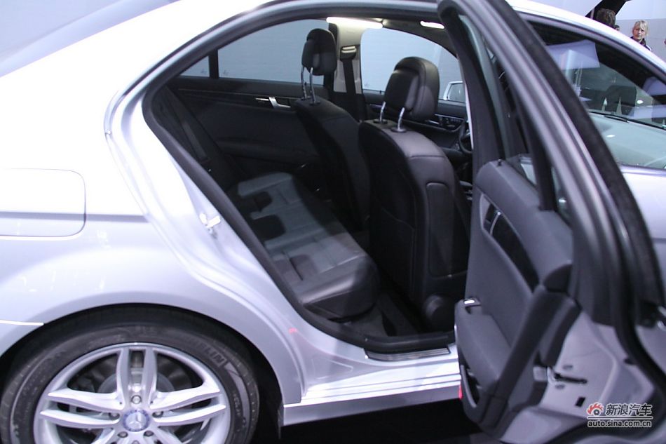 C300