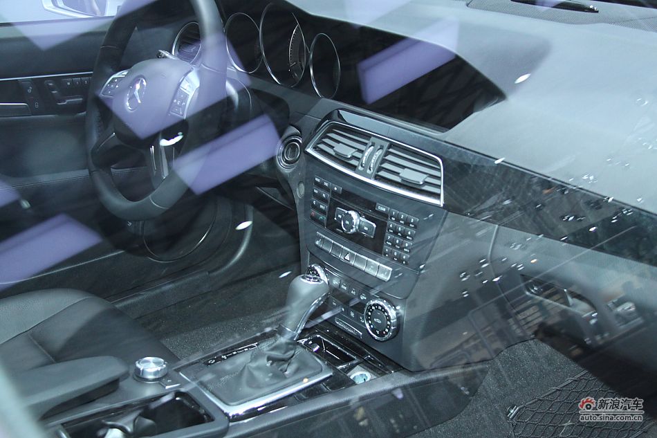 C300