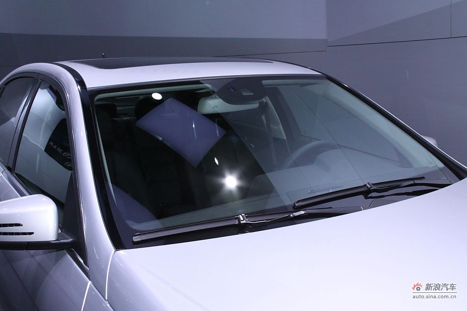 C300