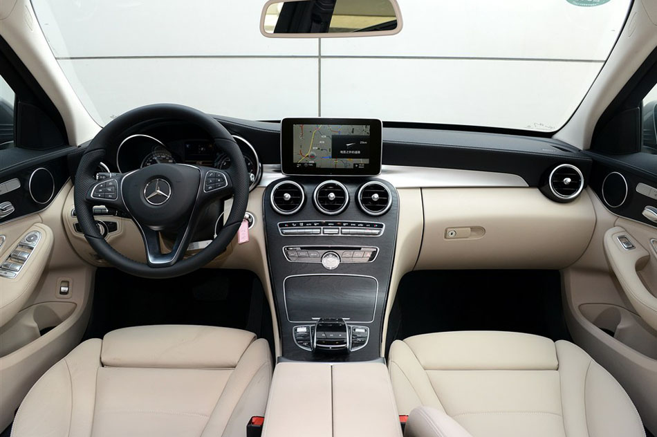 2015 C 260 L ˶ 
