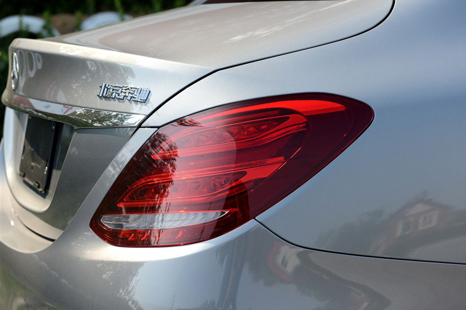 2015 C 260 L ˶ 
