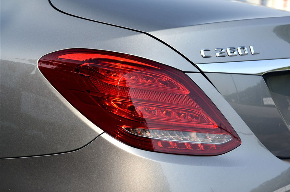 2015 C 260 L ˶ 
