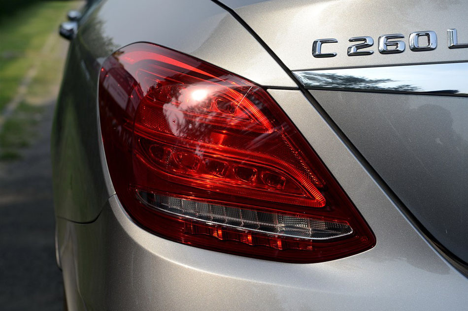2015 C 260 L ˶ 