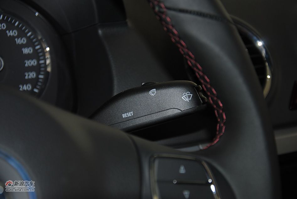 20111.4TSI˶