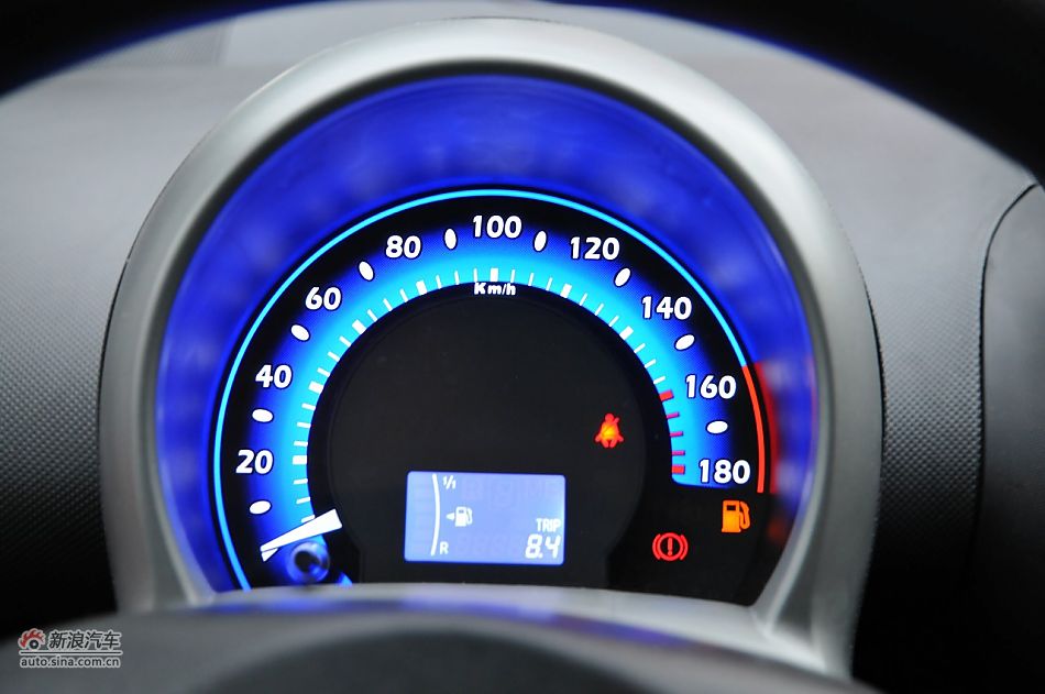 2011ǵF0пᰮ1.0Lſ