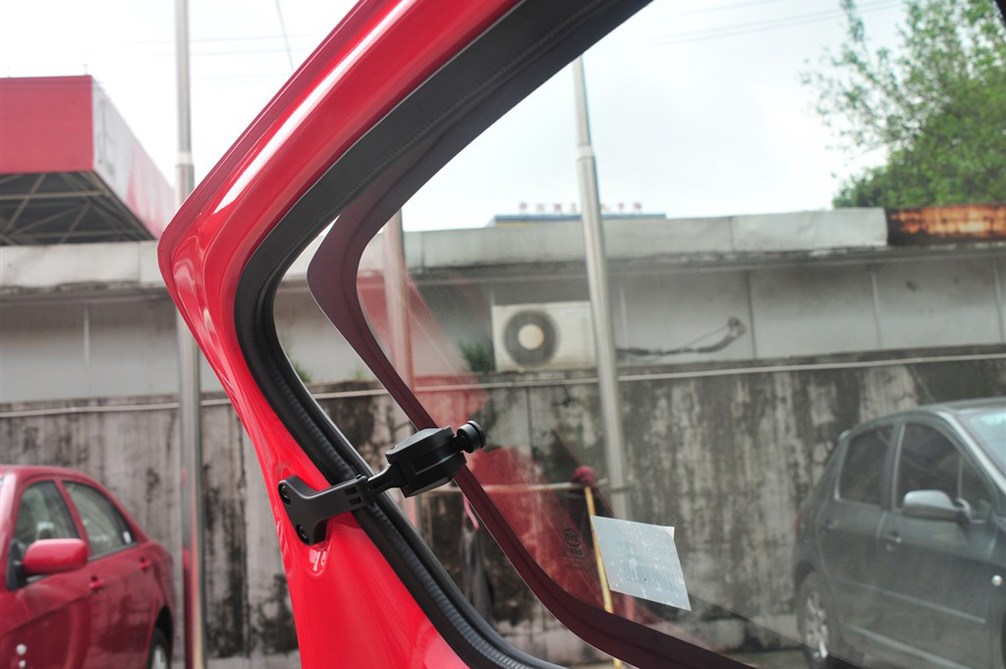 ǵF0 2012 1.0L MT ÿ 
