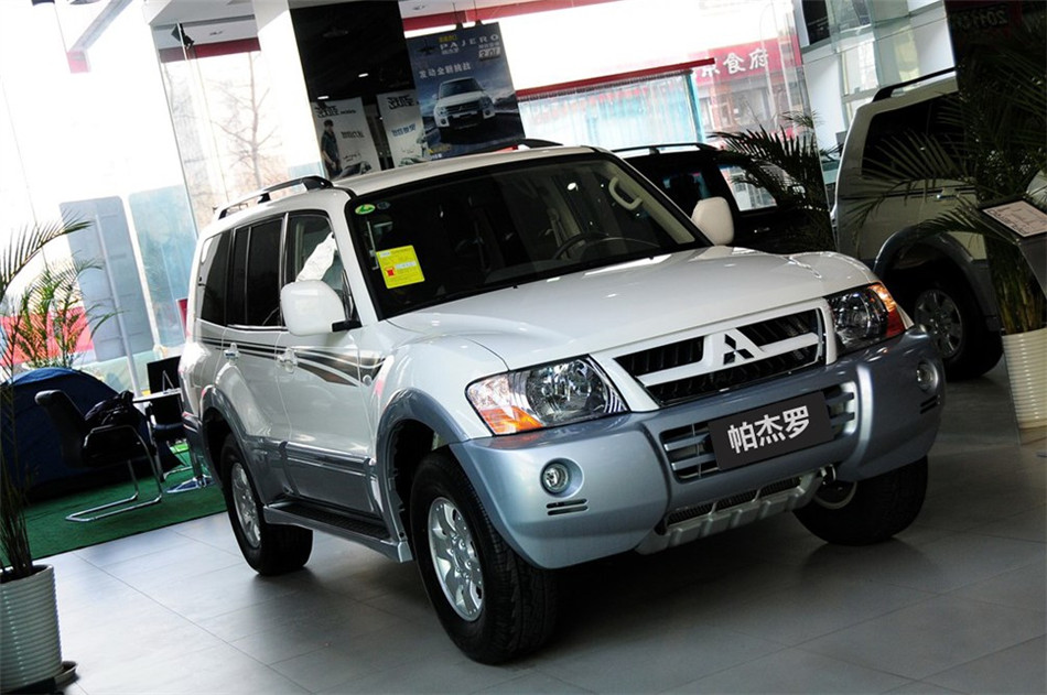 V73 2011 3.0L AT GLS 