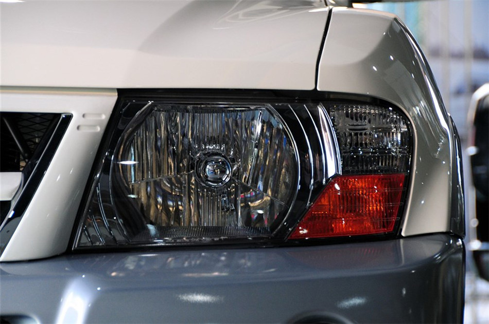 V73 2011 3.0L AT GLS 