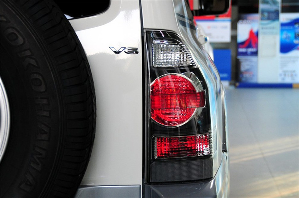 V73 2011 3.0L AT GLS 