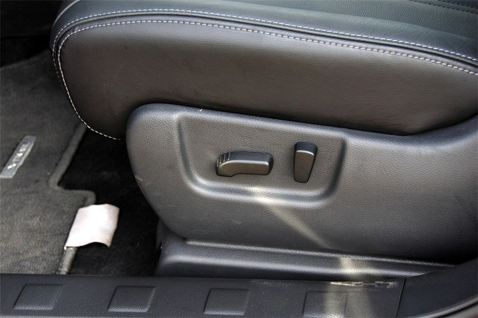 2012 2.5L  CVT XV οռ