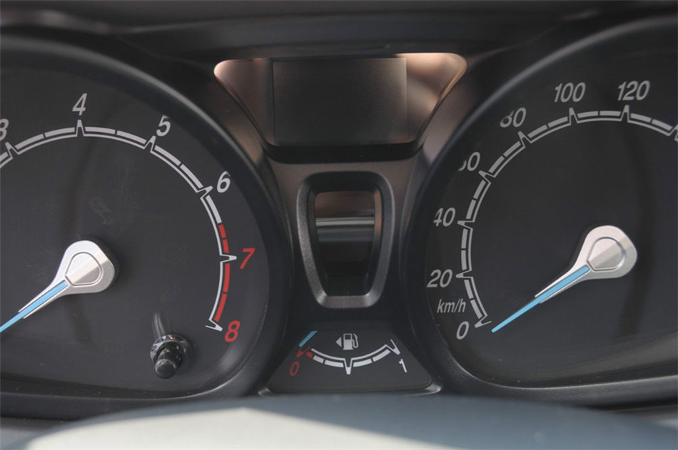  2013 1.5L AT Ʒ 