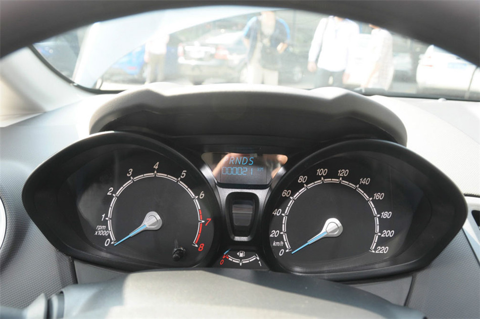  2013 1.5L AT Ʒ 