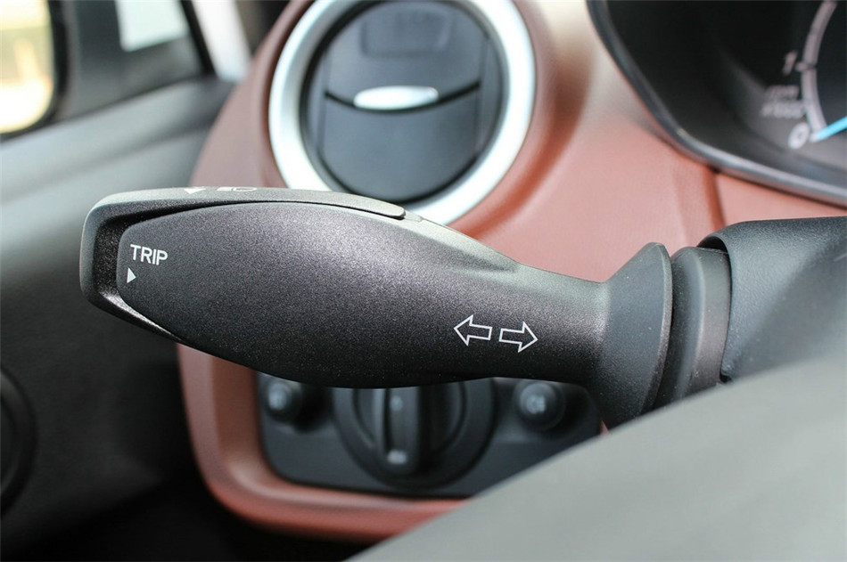 껪  2014 1.0T GTDi AT  