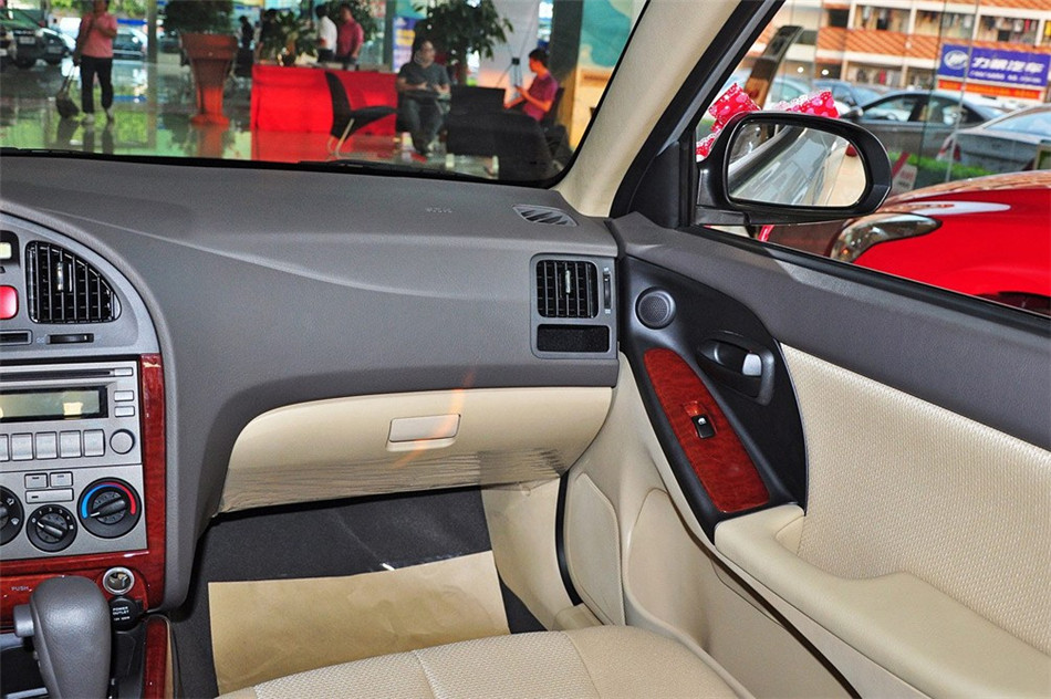  2011 1.6L AT 