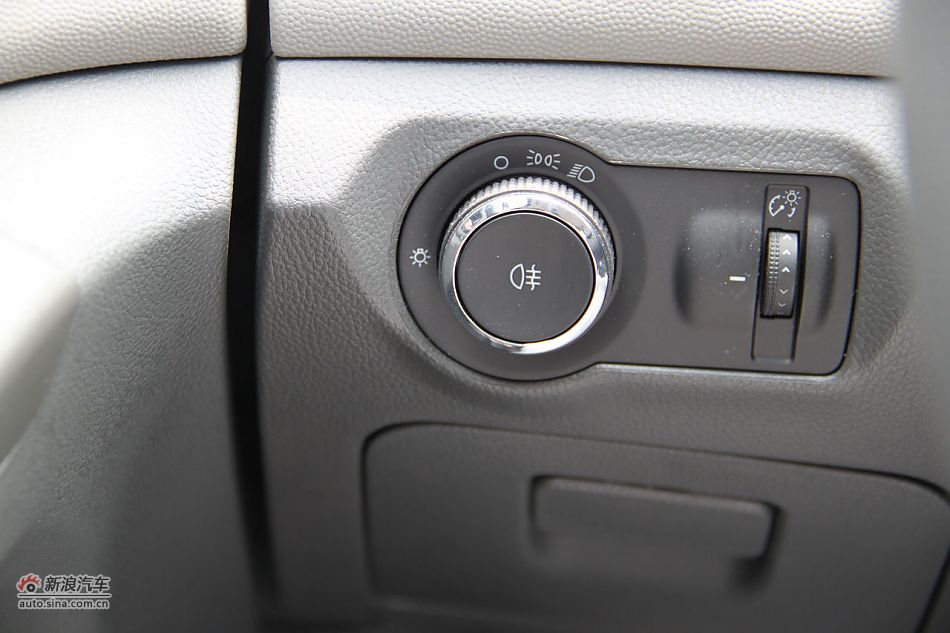 2010³1.6SLذԶ