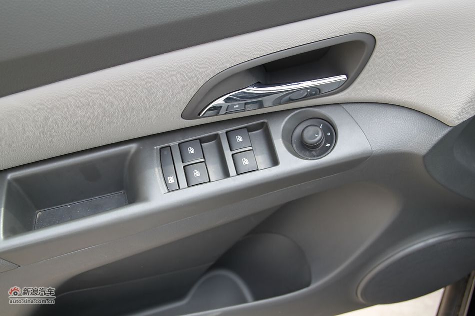 2010³1.6SLذԶ