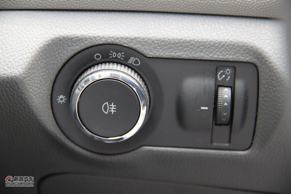 2010³1.6SLذԶ