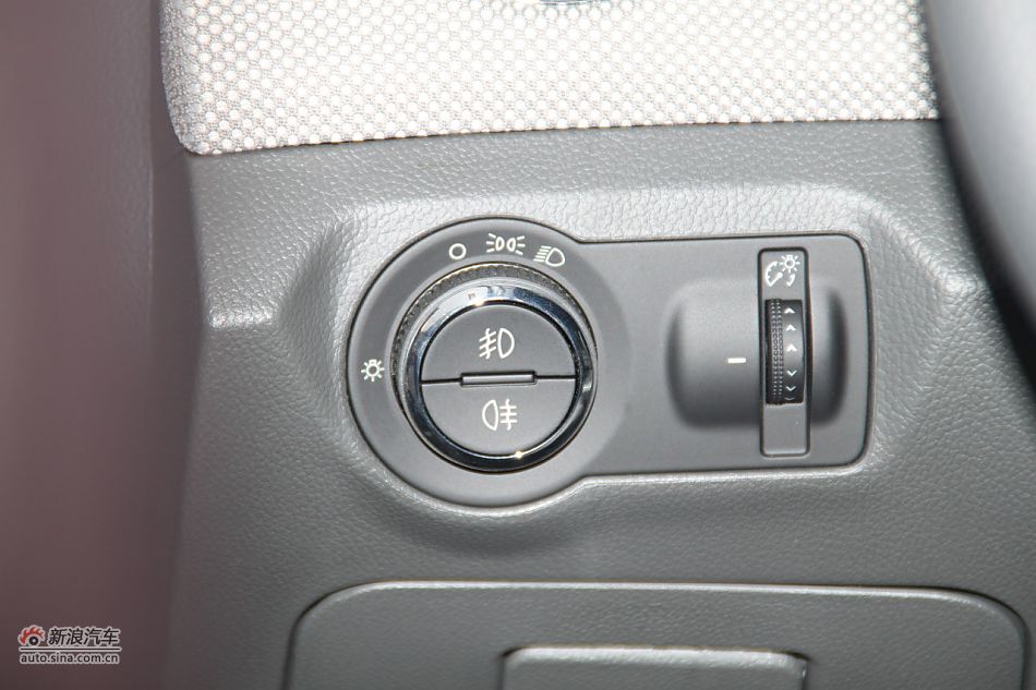 2009³1.8SEԶ