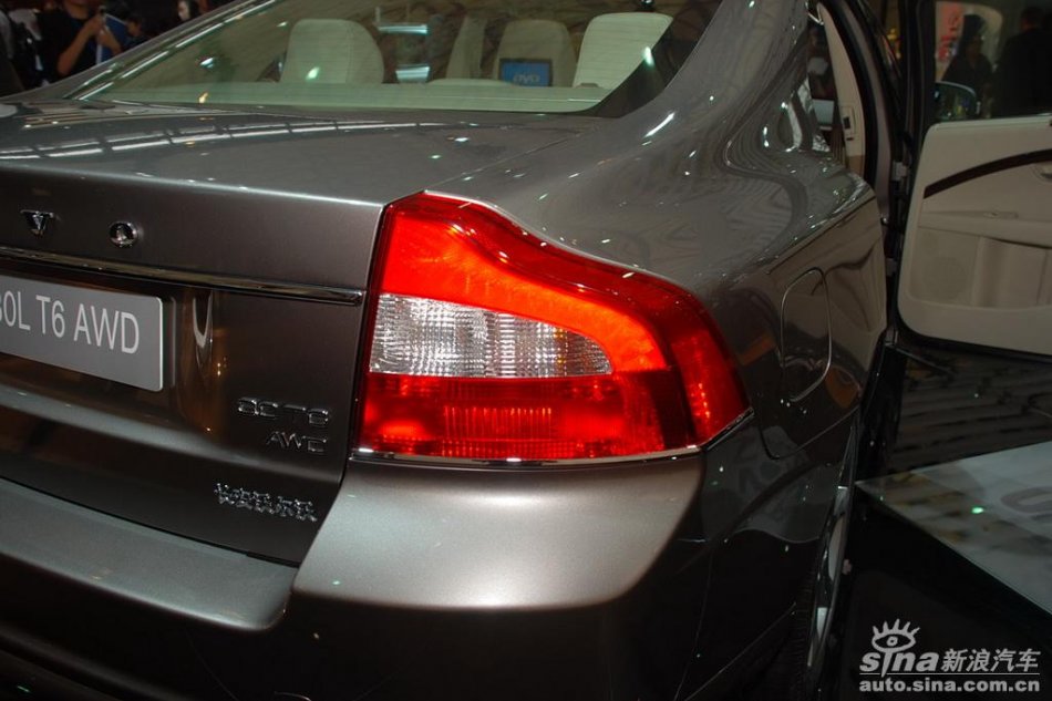 ֶS80L T6 AWD