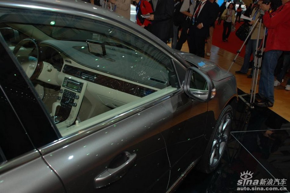 ֶS80L T6 AWD