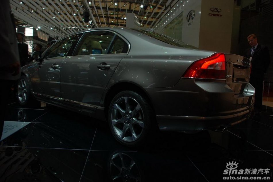 ֶS80L T6 AWD