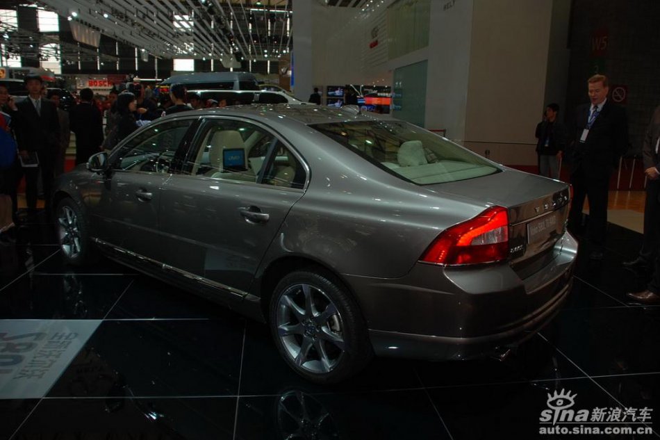 ֶS80L T6 AWD