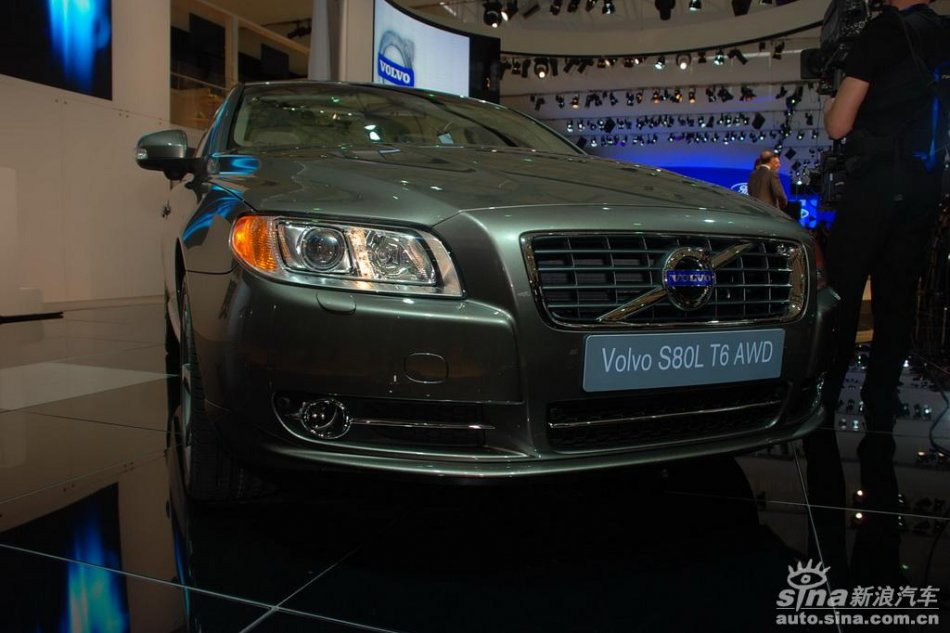 ֶS80L T6 AWD