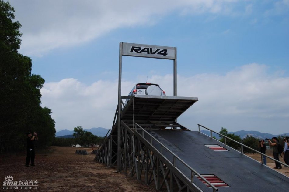 һRAV4ʵͼ