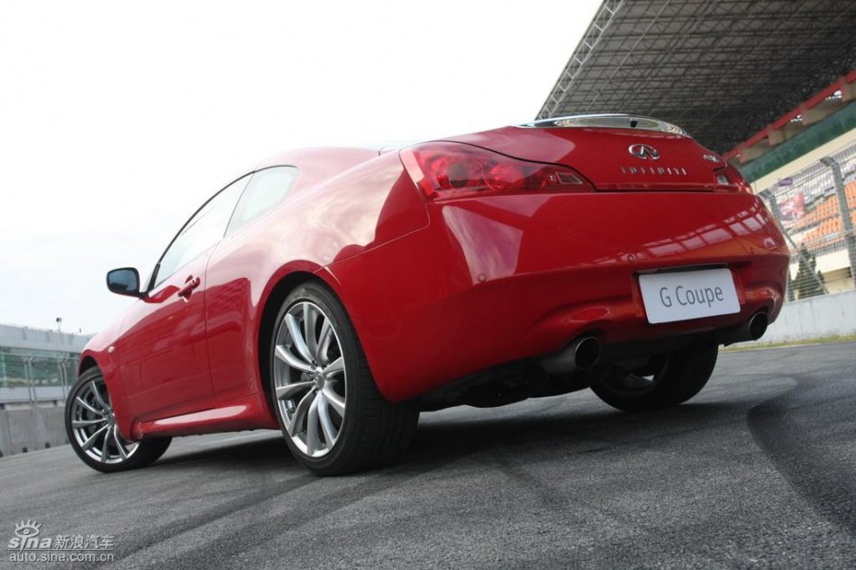 InfinitiӢG37 Coupeʵ