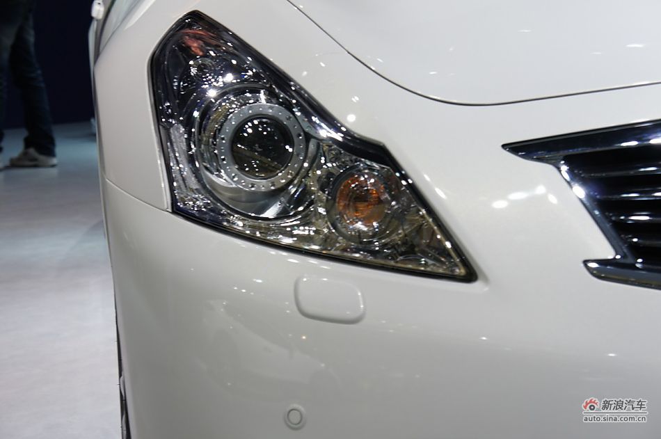 ӢG25 Sedan