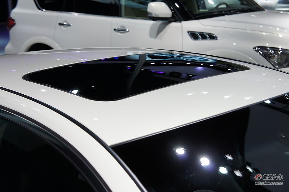 ӢG25 Sedan