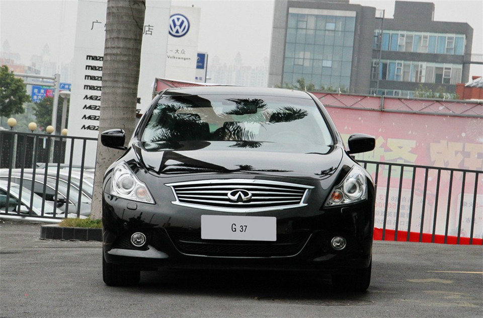 G25 Sedan ˶ 