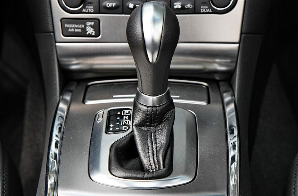 G25 Sedan ˶ 