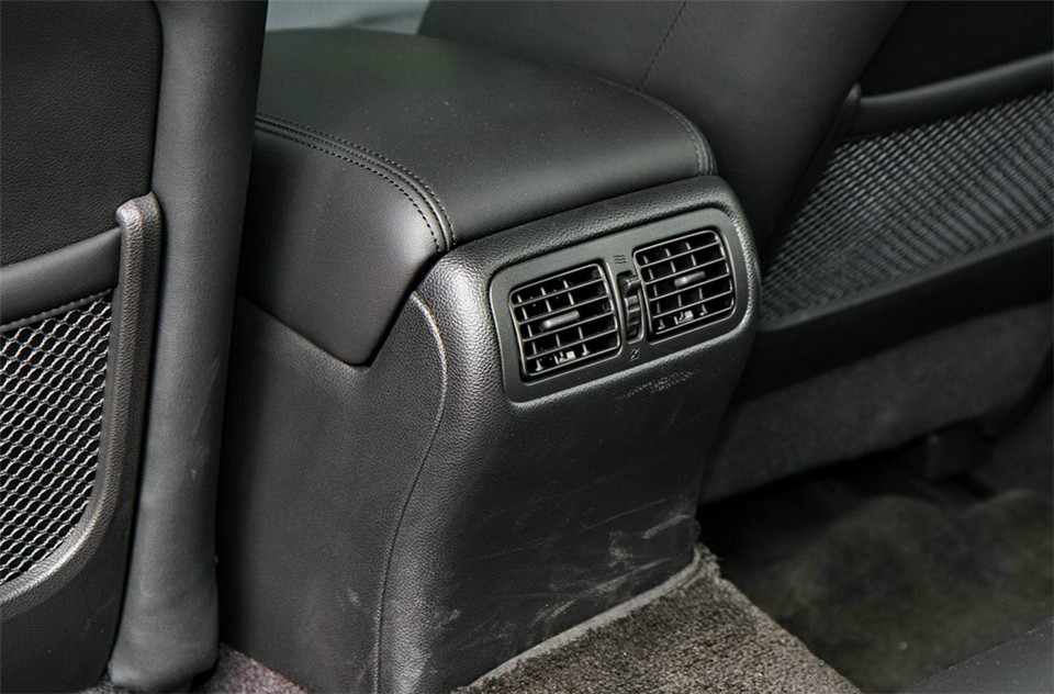 G25 Sedan ˶ 