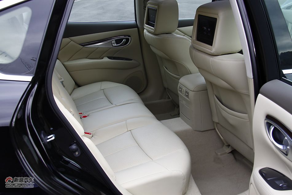 2011ӢM25