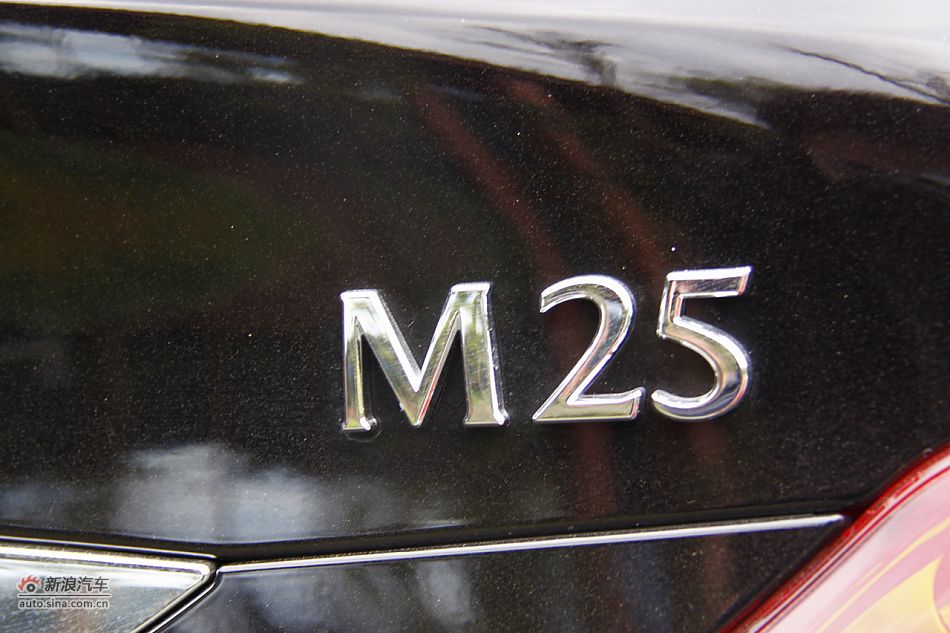 2011ӢM25