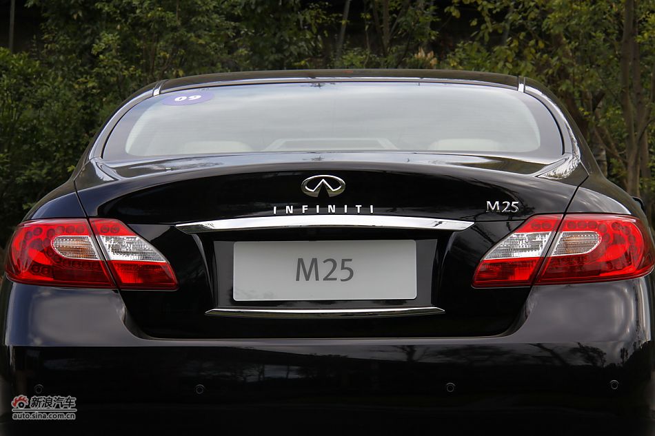 2011ӢM25