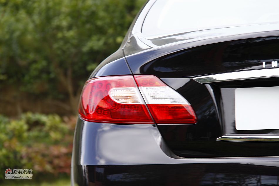 2011ӢM25