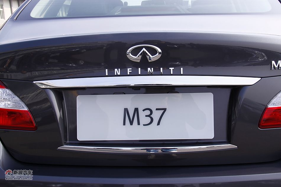 2011ӢM37