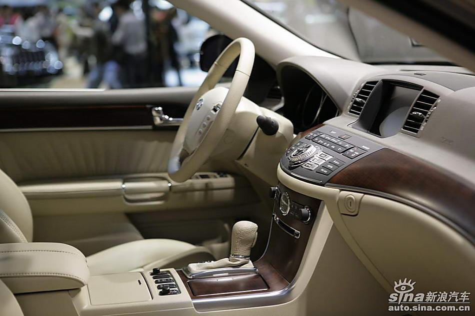 INFINITI M
