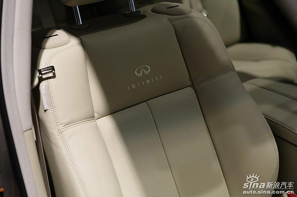 INFINITI M