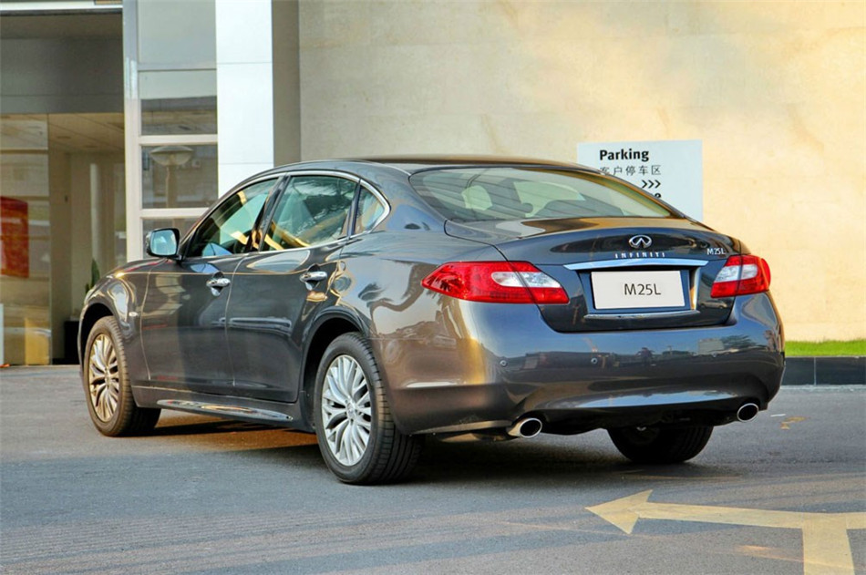 ӢM25L 2012 2.5L AT ݻ 