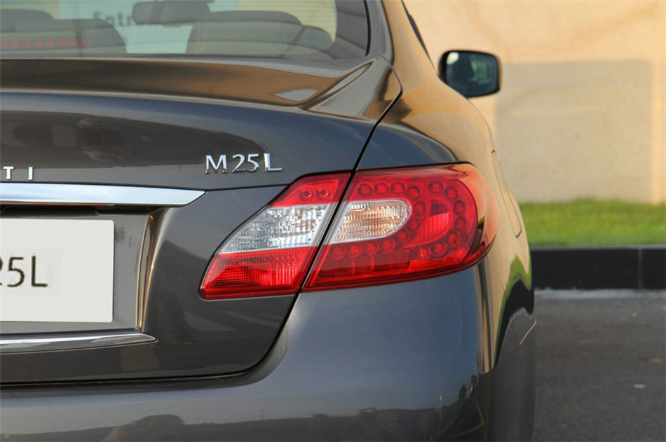 ӢM25L 2012 2.5L AT ݻ 