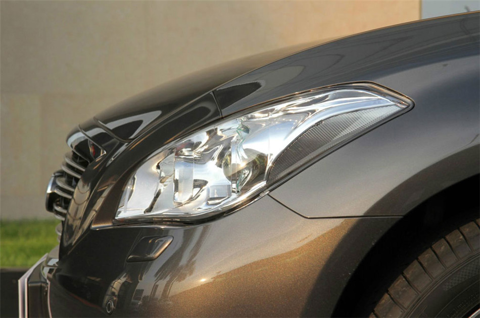 ӢM25L 2012 2.5L AT ݻ 
