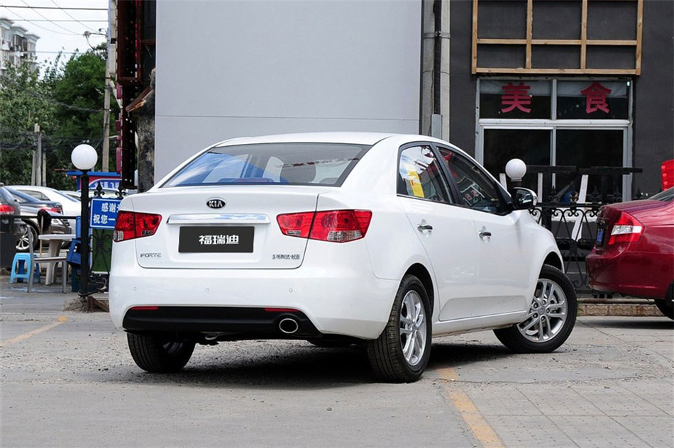  2012 1.6L AT Premium   