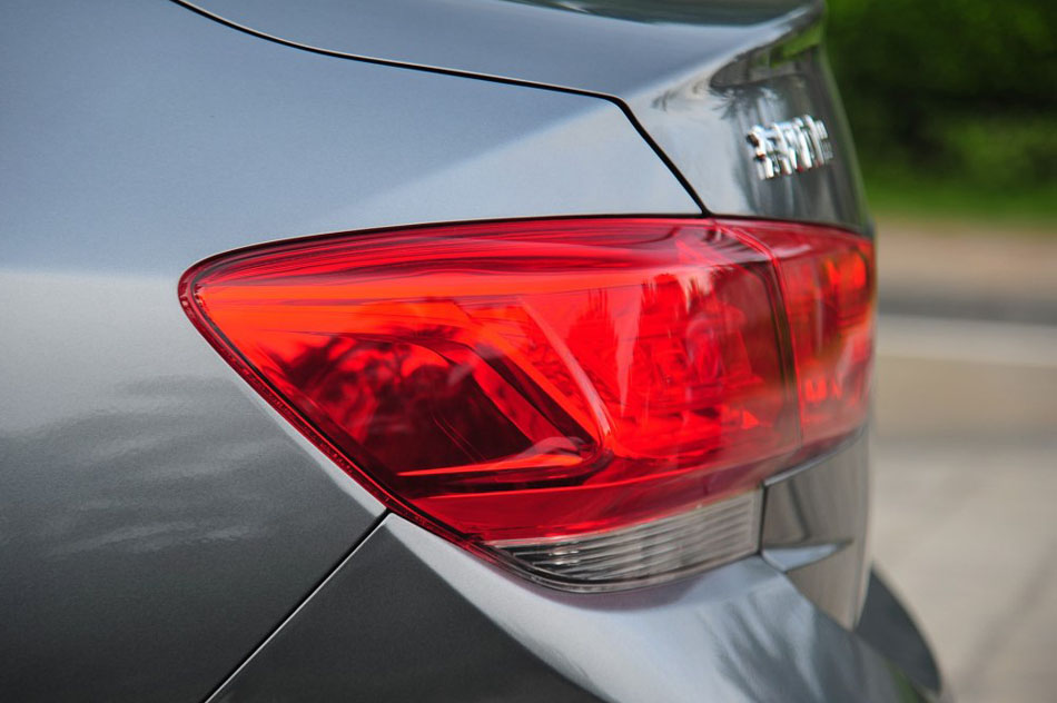2015 2.0L  ϸ
