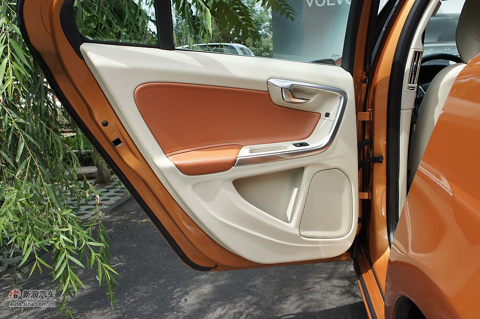 2012ֶS60