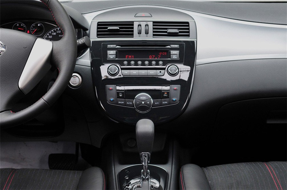 2011 1.6T M-CVT ¿ 