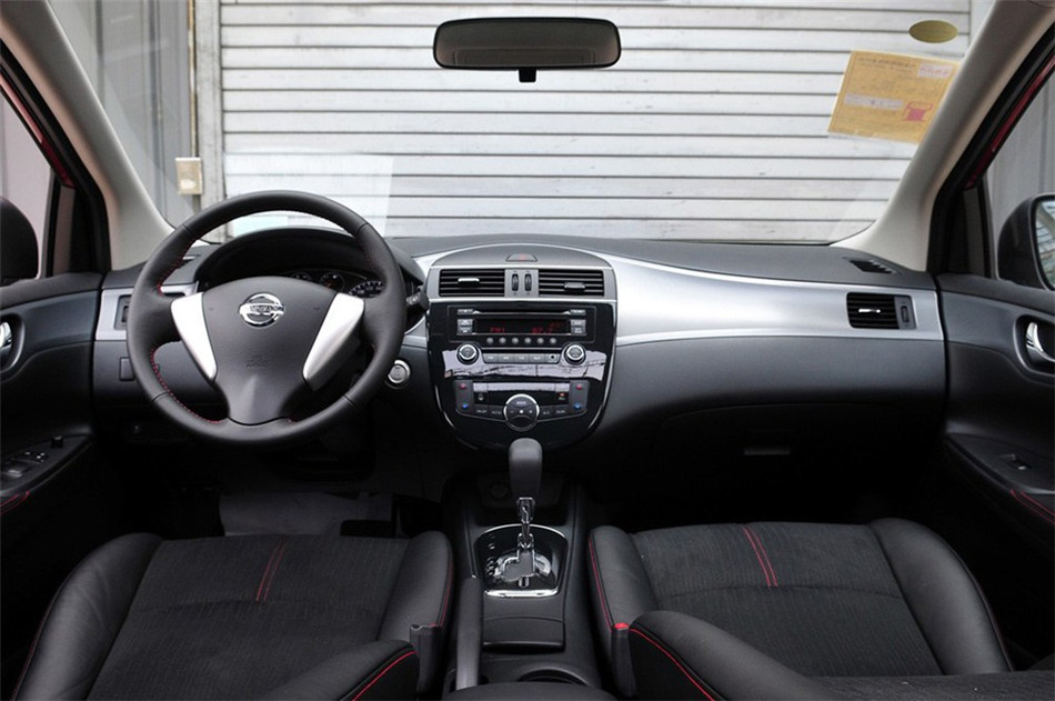 2011 1.6T M-CVT ¿ 