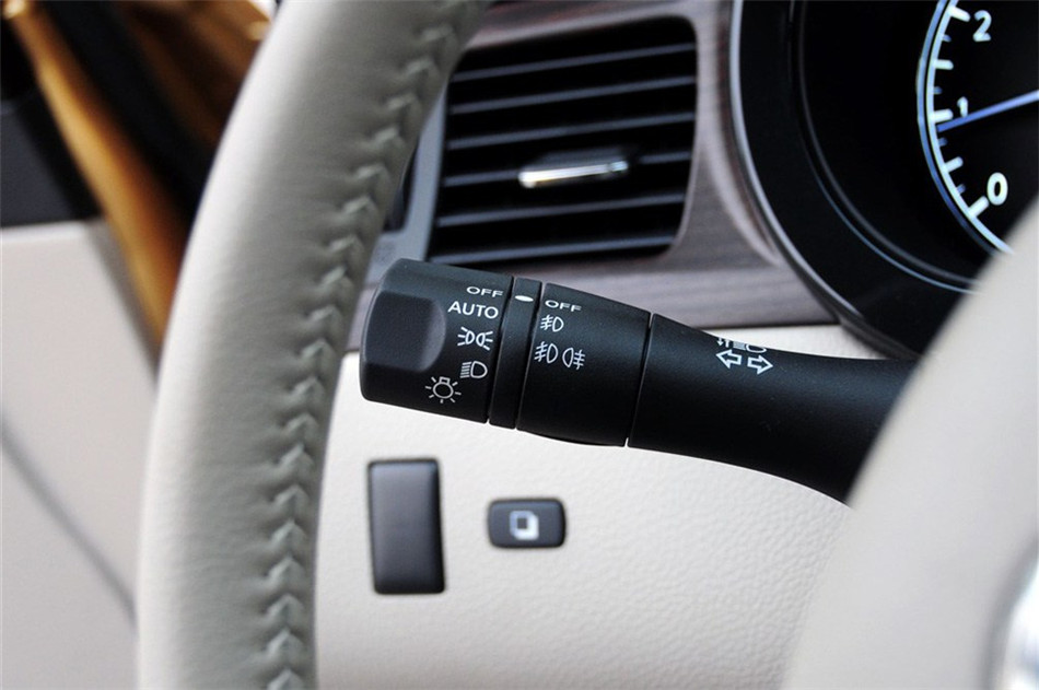 2011 1.6L CVT  